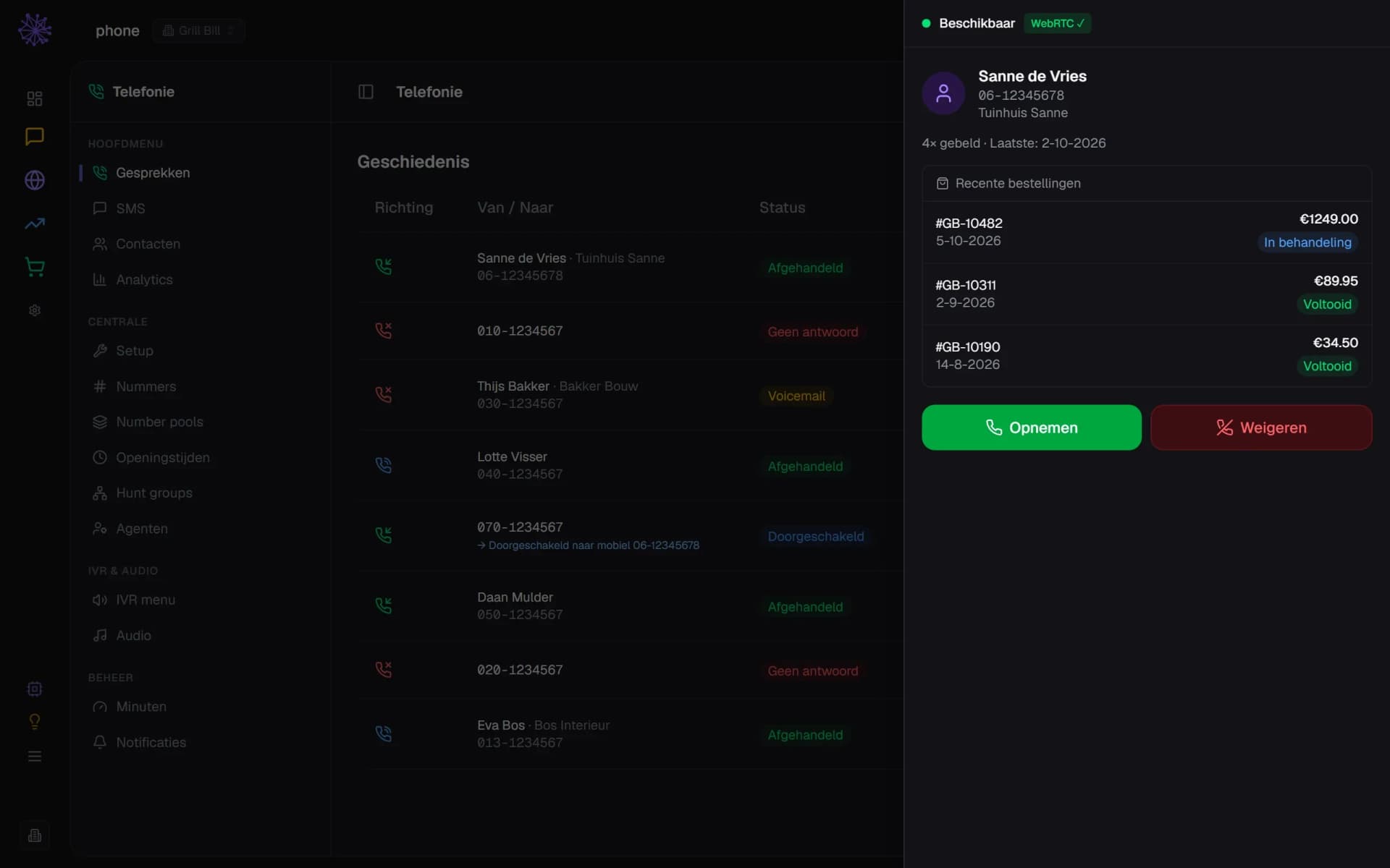 Een inkomend gesprek in het Neuramerce-dashboard met naam, bedrijf en de recente bestellingen van de beller, en de knoppen Opnemen en Weigeren