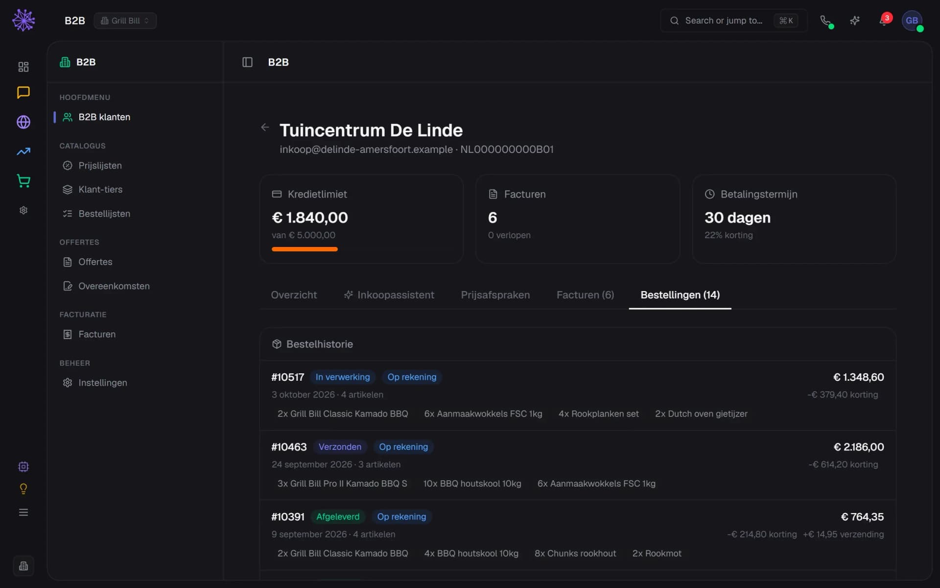 Klantkaart van een dealer met kredietlimiet, betaaltermijn en orders in het Neuramerce-dashboard