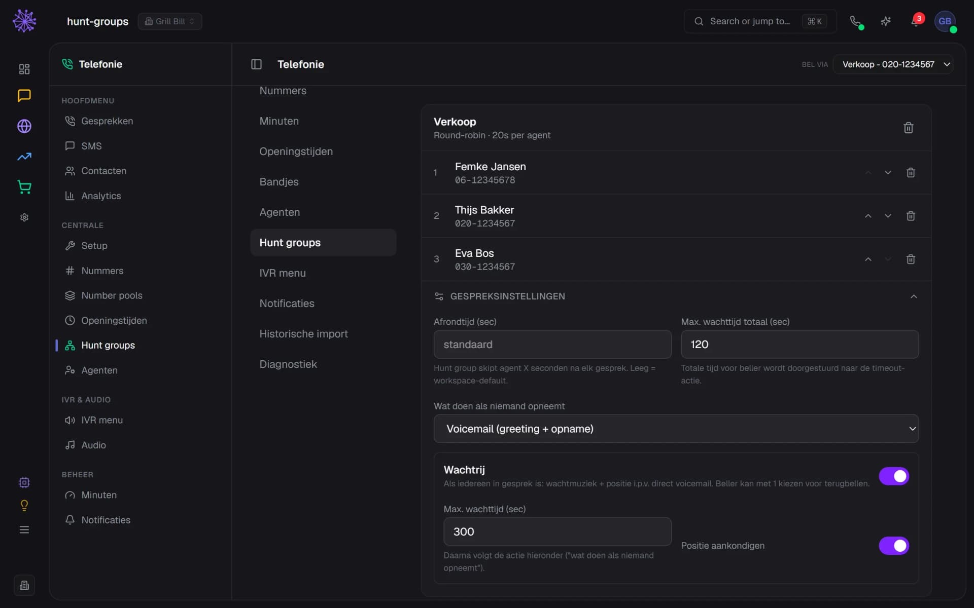 Hunt group Verkoop met drie agenten, de gespreksinstellingen en een ingeschakelde wachtrij in het Neuramerce-dashboard